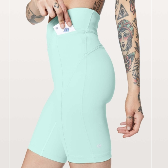 Lululemon On Pace Short size 4 - Picture 2 of 8